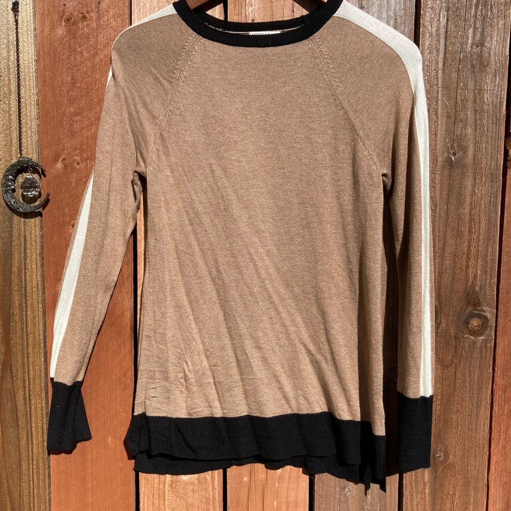 Merona crewneck colorblock lightweight sweater. Size XS